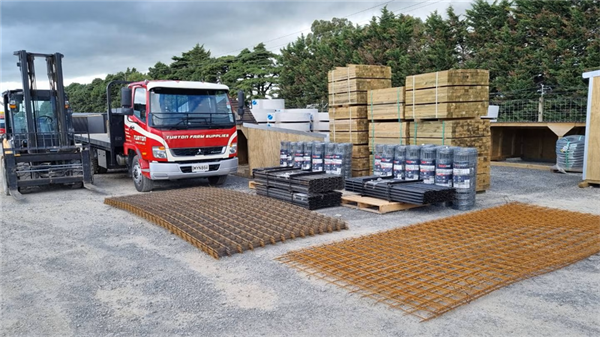 Teamwork helping farmers in the Tararua